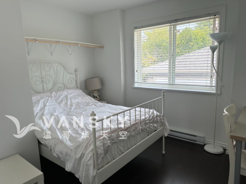 260423215858_Bedroom N.jpeg